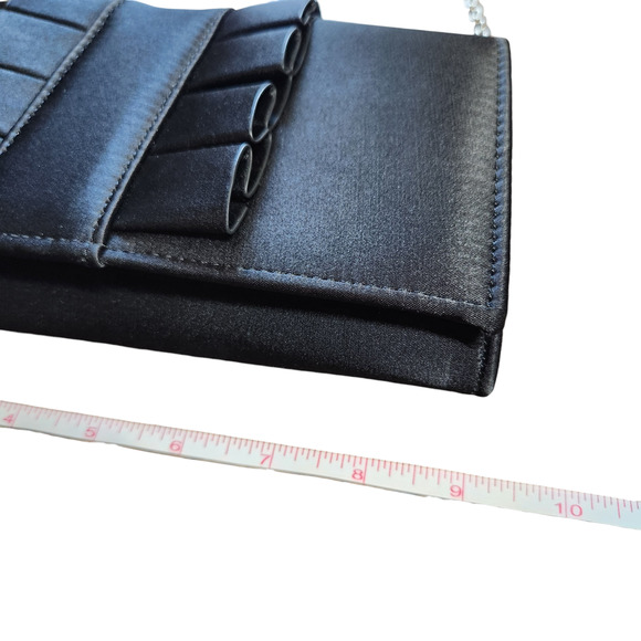 Kate Landry evening bag black satin ruffle with chain strap - Picture 7 of 7